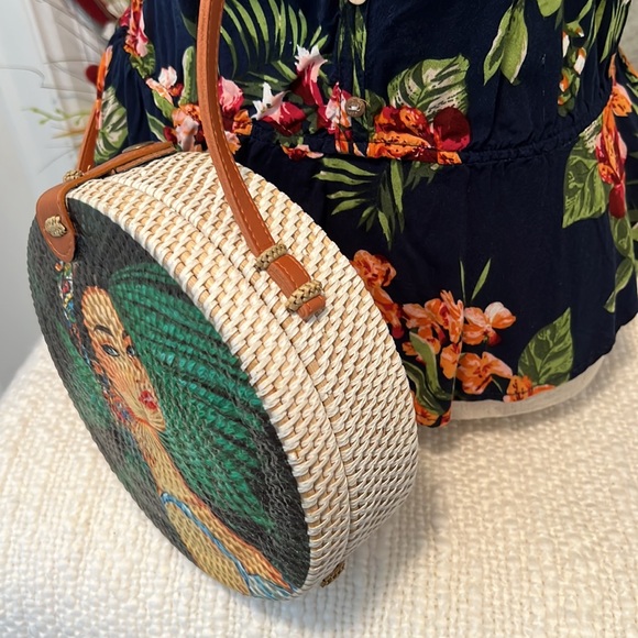 NWOT Rattan Round Crossbody Bag - Picture 3 of 7